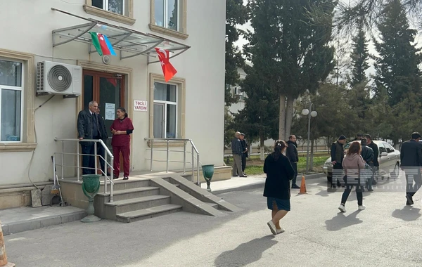 Kürdəmir sakini anası və qonşusunu qətlə yetirib, bir nəfəri isə ağır yaralayıb - FOTO