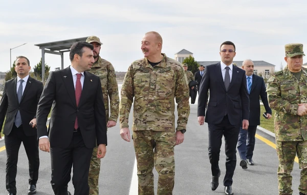 Prezident İlham Əliyev və oğlu Heydər Əliyev Hərbi Hava Qüvvələrinin hərbi obyektlərində olublar - YENİLƏNİB - FOTO
