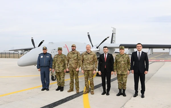 Prezident İlham Əliyev və oğlu Heydər Əliyev Hərbi Hava Qüvvələrinin hərbi obyektlərində olublar - YENİLƏNİB - FOTO