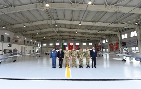 Prezident İlham Əliyev və oğlu Heydər Əliyev Hərbi Hava Qüvvələrinin hərbi obyektlərində olublar - YENİLƏNİB - FOTO