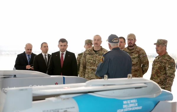 Президент Ильхам Алиев и его сын Гейдар Алиев посетили военные объекты Военно-воздушных сил - ОБНОВЛЕНО + ФОТО