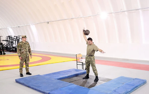 Quru Qoşunlarında daşqaldırma birinciliyi keçirilib - FOTO