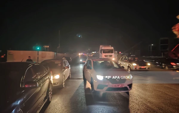 Bakıda piyada mopedə çırpılıb, xəsarət alanlar var - FOTO/VİDEO