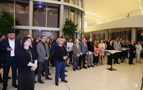 Heydər Əliyev Mərkəzində rəssam Kojo Marfonun sərgisinin açılışı olub - FOTO
