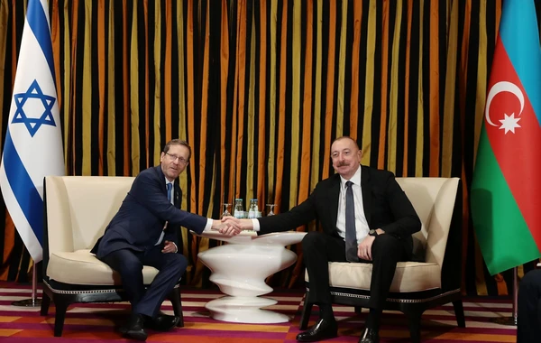 Prezident İlham Əliyev Münxendə israilli həmkarı ilə görüşüb - FOTO