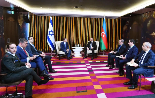 Prezident İlham Əliyev Münxendə israilli həmkarı ilə görüşüb - FOTO