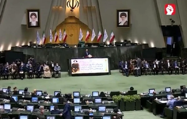 İranın ən yüksəkrütbəli məmurlarının övladları da ölkədən qaçırlar - VİDEO