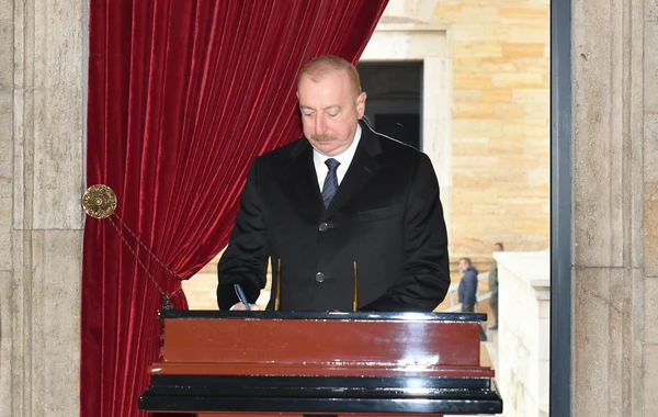 İlham Əliyev Ankarada Anıtqəbiri ziyarət edib - YENİLƏNİB - FOTO