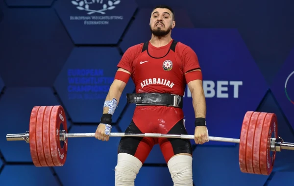 Азербайджанский тяжелоатлет стал чемпионом Европы