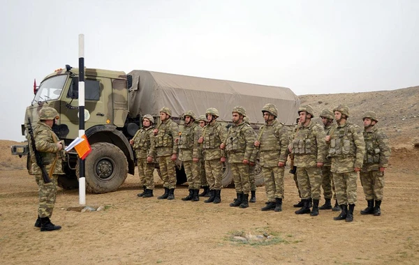 Hərbi vəzifəlilərə döyüş hazırlığı təlimləri keçirilib - FOTO\VİDEO