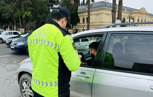 DYP narkotikin təsiri altında avtomobil sürən onlarla sürücünü saxlayıb - FOTO