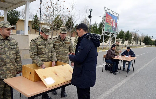Hərbi vəzifəlilərlə keçirilən təlim toplanışı başa çatıb - FOTO