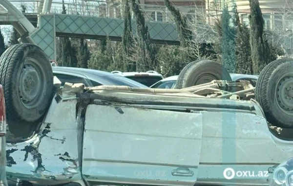 Bakıda zəncirvari qəza: Xəsarət alanlar var - FOTO/VİDEO