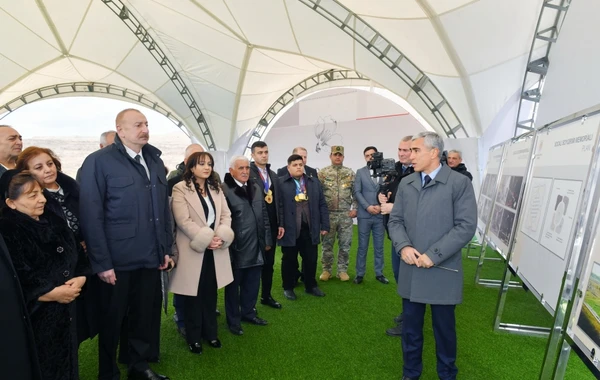 Ильхам Алиев заложил фундамент мемориала жертвам Ходжалинского геноцида - ОБНОВЛЕНО + ФОТО