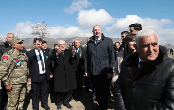 Ильхам Алиев заложил фундамент мемориала жертвам Ходжалинского геноцида - ОБНОВЛЕНО + ФОТО