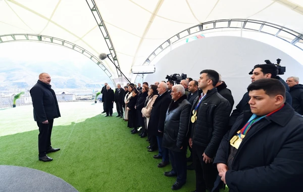 Ильхам Алиев заложил фундамент мемориала жертвам Ходжалинского геноцида - ОБНОВЛЕНО + ФОТО