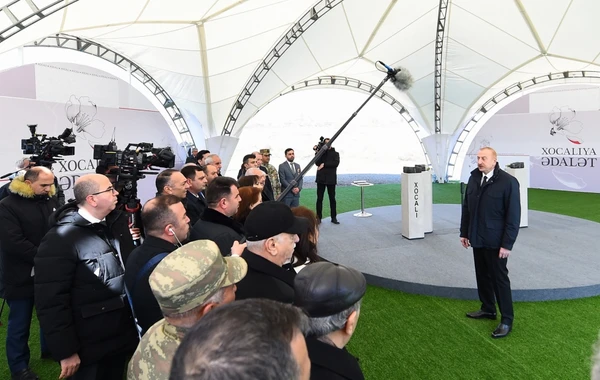 Ильхам Алиев заложил фундамент мемориала жертвам Ходжалинского геноцида - ОБНОВЛЕНО + ФОТО
