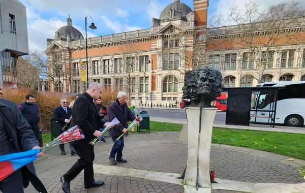 Londonda Xocalı soyqırımı qurbanlarının xatirəsi yad edilib - FOTO