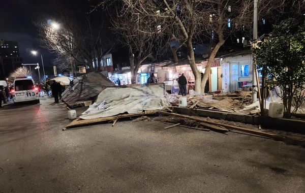 В Баку в "квартале мясников" сносятся кафе и мясные лавки - ФОТО