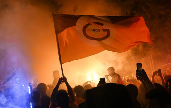 "Qalatasaray"dan transfer bombası: Ulduz futbolçuya elçi düşdü - FOTO
