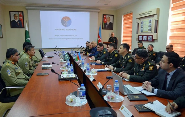 Азербайджан и Пакистан обсудили проведение совместных военных учений
