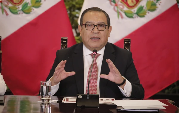 Korrupsiyada ittiham olunan Perunun baş naziri istefa verdi