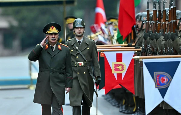 Müdafiə naziri türkiyəli həmkarı ilə görüşüb - YENİLƏNİB - FOTO