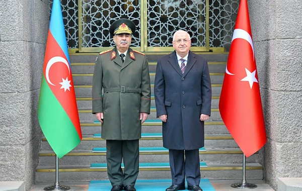 Müdafiə naziri türkiyəli həmkarı ilə görüşüb - YENİLƏNİB - FOTO