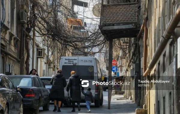 В ИВ Ясамальского района отреагировали на информацию об аварийном балконе - ОБНОВЛЕНО + ФОТО