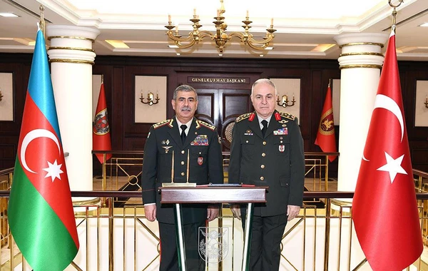 Zakir Həsənov Türkiyənin Baş Qərargah rəisi ilə hərbi əməkdaşlıq məsələlərini müzakirə edib - FOTO