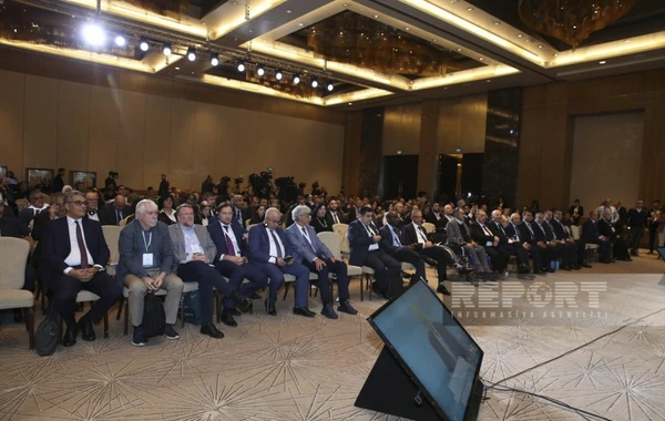Bakıda islamofobiya ilə mübarizəyə dair beynəlxalq konfrans yekunlaşıb, kommunike qəbul edilib - YENİLƏNİB - FOTO