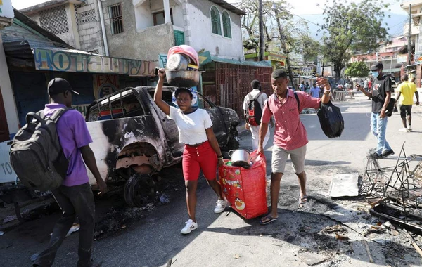 Haitidə Prezident sarayına hücum olub, şiddətli döyüşlər baş verib - FOTO