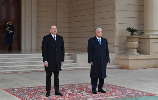 Qazaxıstan Prezidenti Kasım-Jomart Tokayevin rəsmi qarşılanma mərasimi olub - YENİLƏNİB - FOTO