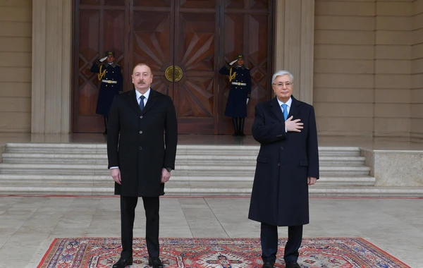 Qazaxıstan Prezidenti Kasım-Jomart Tokayevin rəsmi qarşılanma mərasimi olub - YENİLƏNİB - FOTO