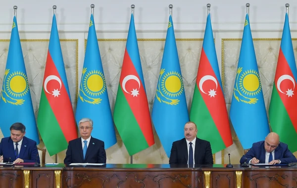 Azərbaycan-Qazaxıstan sənədlərinin imzalanması mərasimi olub - YENİLƏNİB - FOTO