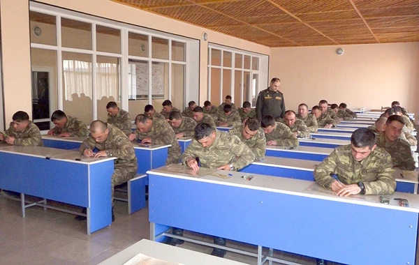 ƏÜO-da komandir hazırlığı sistemində toplantı keçirilib - FOTO\VİDEO