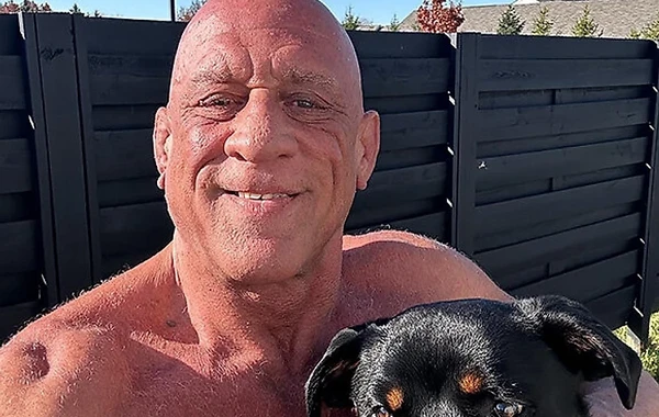 UFC əfsanəsi itini xilas edərkən tüstüdən zəhərləndi: Vəziyyəti ağırdır - FOTO
