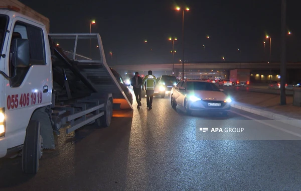 Aeroport yolunda 3 maşın toqquşub - Xəsarət alan var - FOTO