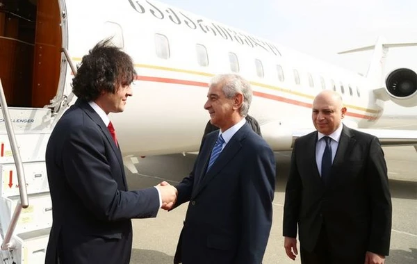 Prezident İlham Əliyevin Gürcüstanın Baş naziri İrakli Kobaxidze ilə təkbətək görüşü olub - YENİLƏNİB + FOTO