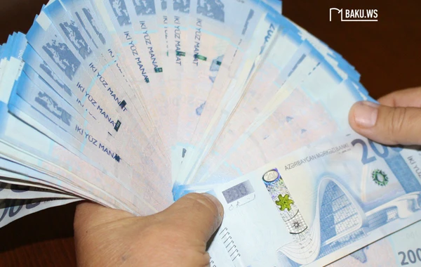 Azərbaycanda boşanmış kişiyə aylıq 20 min manat aliment kəsildi