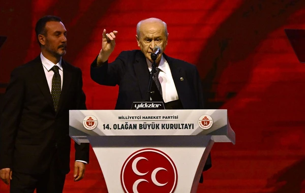 Dövlət Baxçalı yenidən MHP sədri seçildi