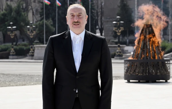 İlham Əliyev Xankəndi şəhərində Novruz tonqalını alovlandırıb - YENİLƏNİB - FOTO