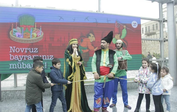 Bakı metrosunda Novruz şənliyi keçirilib - FOTO
