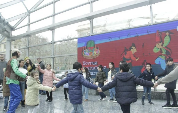 Bakı metrosunda Novruz şənliyi keçirilib - FOTO