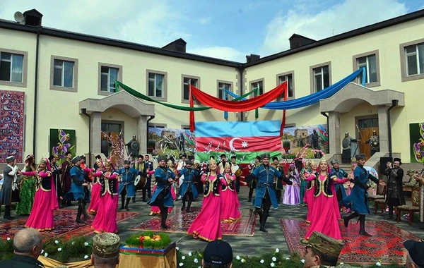 Azərbaycan Ordusu Novruz bayramını qeyd edib - FOTO/VİDEO