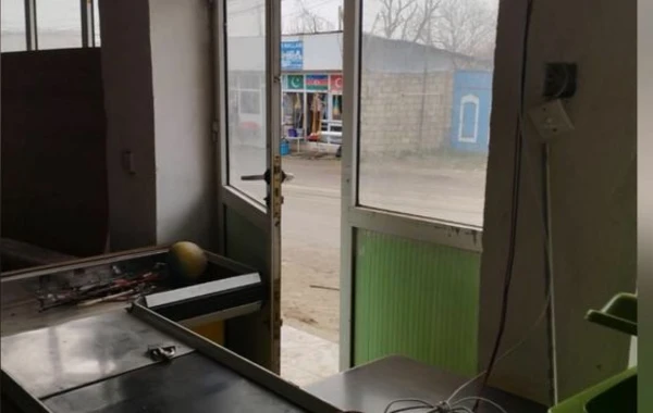 Terminaldan 10 minə yaxın pul oğurladılar - FOTO/VİDEO