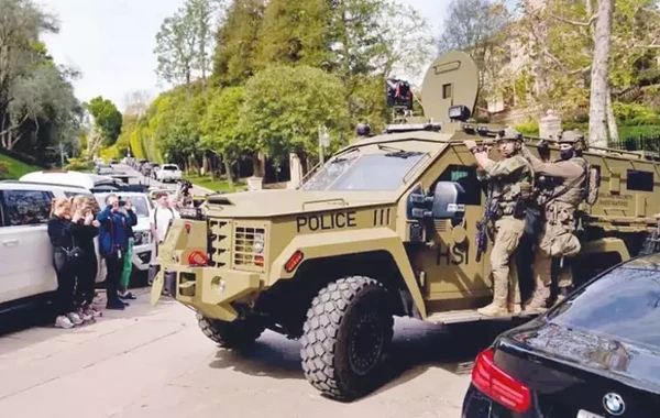 Polis məşhur reperin evlərinə basqın etdi - FOTO