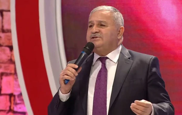 Azərbaycanda Əməkdar artistə 200 minlik avtomobil hədiyyə edildi - FOTO