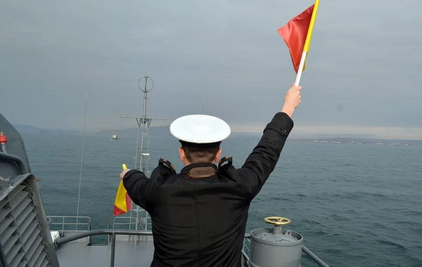 Hərbi institutda məşğələ: Kursantlar gəmiləri döyüşə hazır vəziyyətə gətirib - FOTO/VİDEO