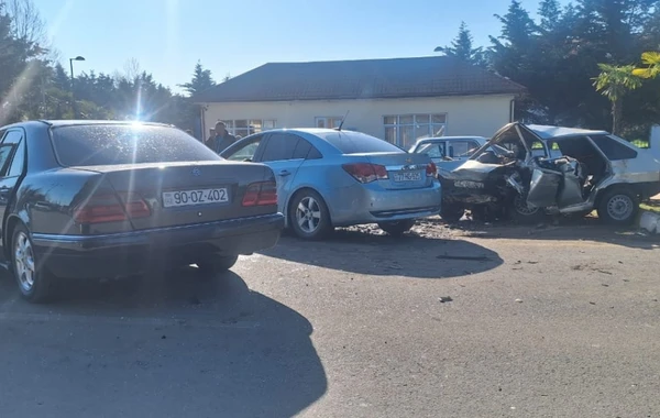 Lənkəranda zəncirvarı qəzada ata və oğul həyatını itirdi - FOTO
